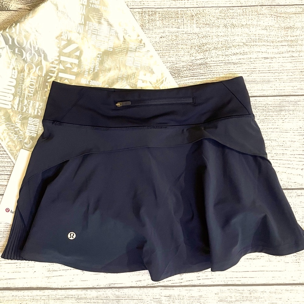 NWT LULULEMON Play Off The Pleats Black size 4 Regular - Picture 12 of 13
